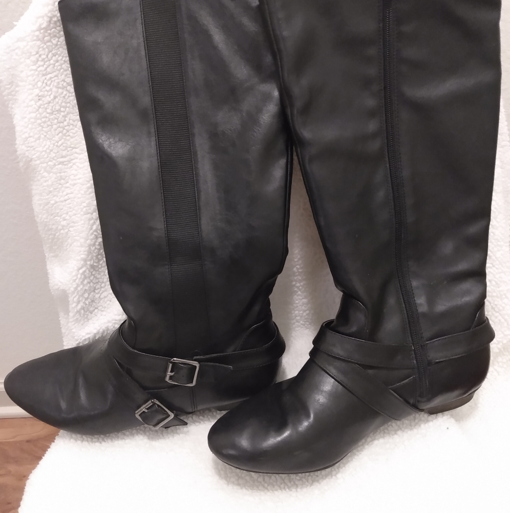 Black boots